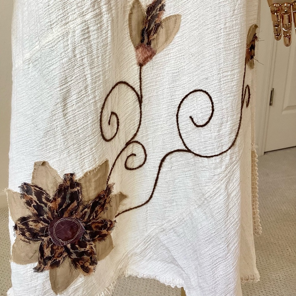 Artesanal Cream V Neck Midi Crochet Floral Embellished Open Back Dress SZ XS - Picture 5 of 5